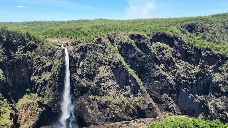Wasserfall in den australischen Tropen (Kakadu/NT)